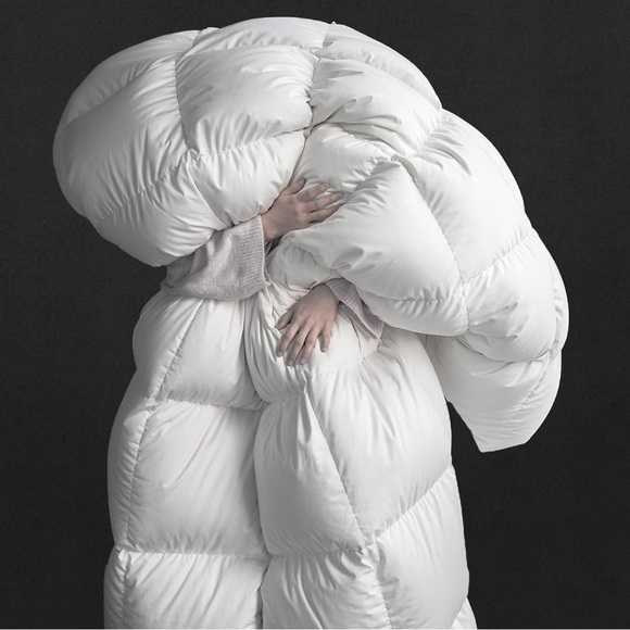 - Royal hotel down comforter king - Picture 3 of 3